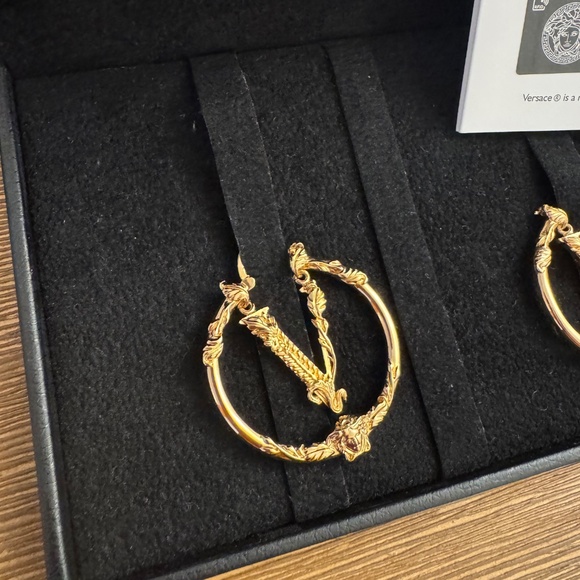 Versace earrings - Picture 2 of 4